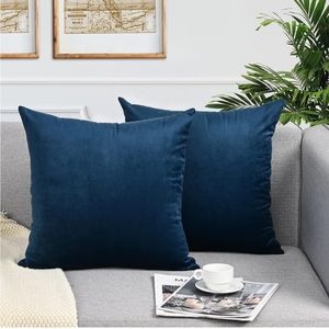 4- soft velvet pillow cases. 18x18